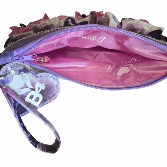 Handmade wristlet bag, clutch zipper purse.design in soft pink and purple cotton - Picture 7 of 7